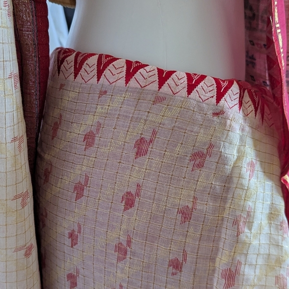 Vintage Indian Saree Red Cream Gold Pallu Without Blouse South Asian Desi Sari - Picture 7 of 10